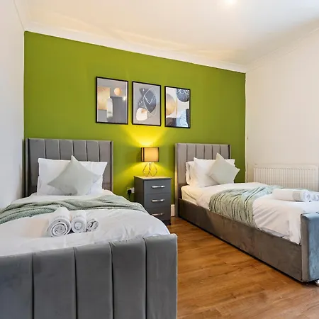 Luxe Stays - Seeps 8 - Free Parking - Modern Home Nottingham Exterior photo